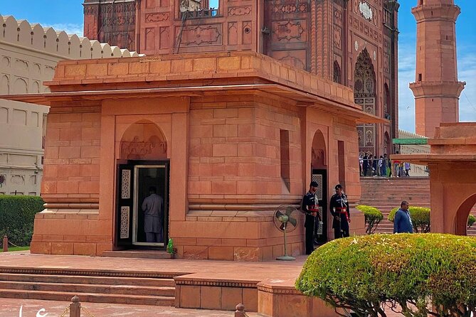 2 Days Private Guided Tour in Lahore - Shalimar Gardens: UNESCO Time with Mughal-Style Order