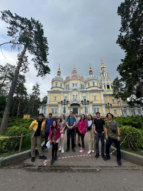 Almaty: City Highlights Walking Tour with Chocolate Shop - Zeleniy Bazaar: snack, shop, and learn how locals live