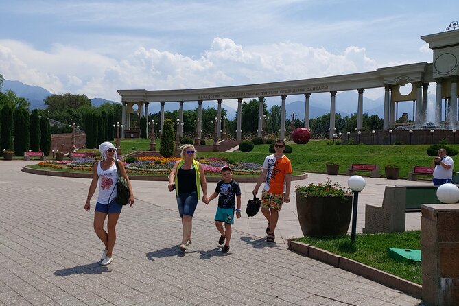 Almaty city tour. Shymbulak, Koktobe, Green market, Park 28 Panfilov's guardsmen - Price and logistics: what you really pay for