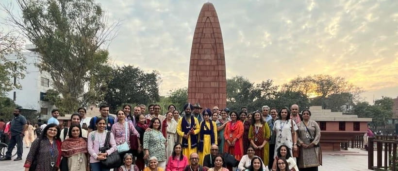 Amritsar: Golden Temple and Jallianwala Bagh Guided Tour - Where you start outside Jallianwala Bagh and how to get oriented fast