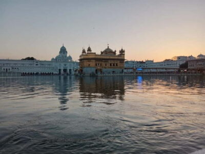 Amritsar: Golden Temple, Jallianwala Bagh, Wagah Border Tour - Golden Temple (Harmandir Sahib): what you’ll notice first