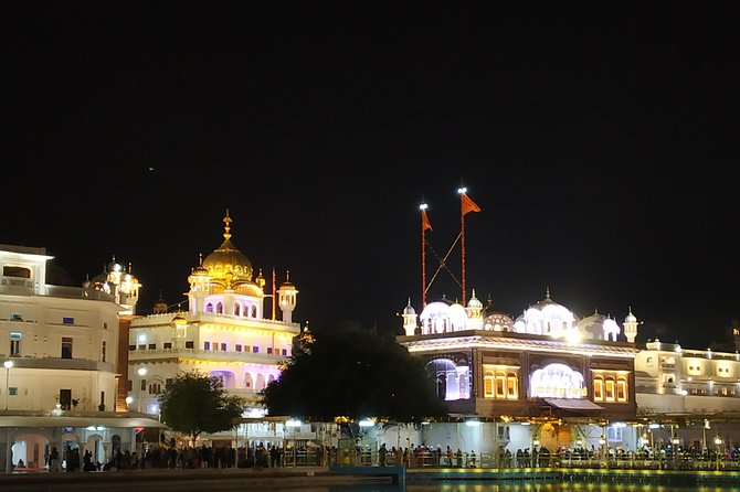 Amritsar Golden Temple Tour - Inside the premises: small stops that add real meaning