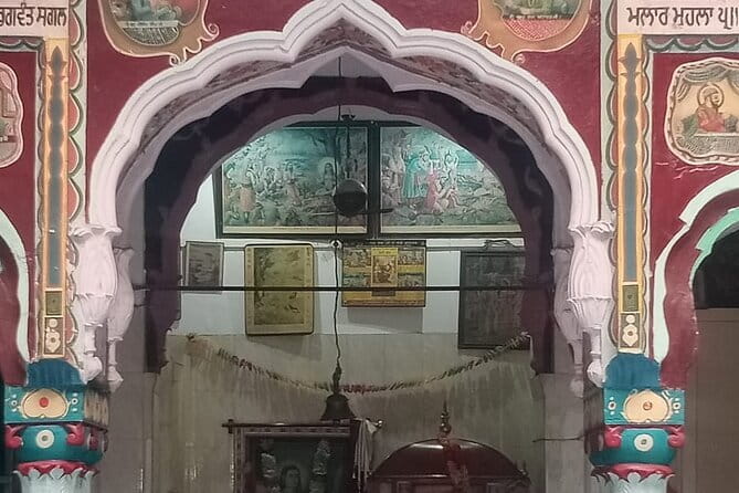 Amritsar Heritage Walking Tour of Old City & Golden Temple Area - The real goal: understanding Amritsar beyond the Golden Temple photo stop