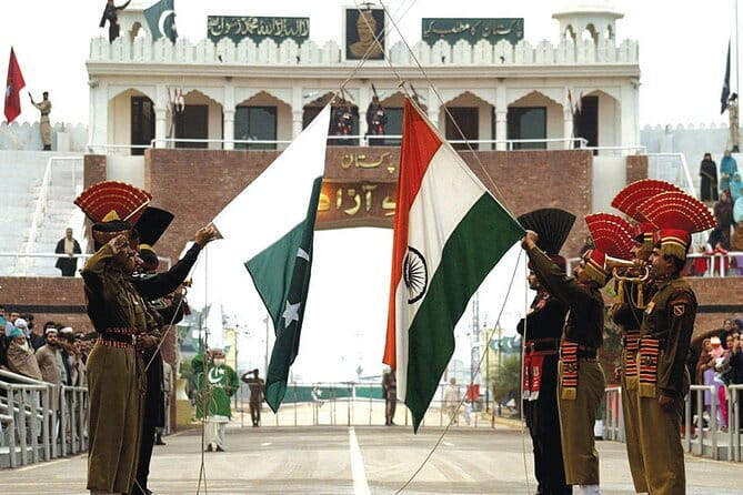 Amritsar Sightseeing Golden Temple with Wagah Border Taxi Package - Jallianwala Bagh and Heritage Street: short stops with big weight
