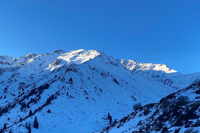 Big Almaty Lake - azure eye of Alatau (+ Ayu gorge) half-day tour - What to wear for the lake and hot springs steps