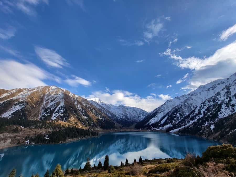 Big Almaty Lake Tour with Optional Hike - Getting to the lake area: what the guide does during the drive