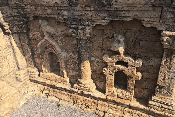 From Islamabad: Full Day Guided Taxila Ruins Exploration Tour - Stop 2: Jaulian Buddhist Monastery and the sculptures you’ll recognize