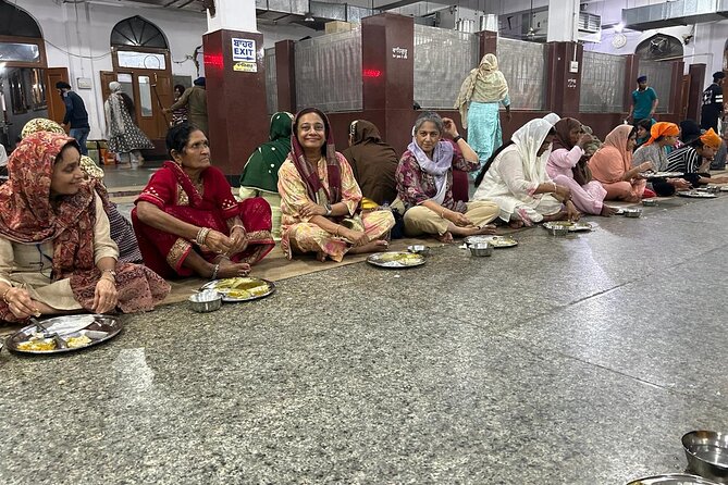 Golden Temple and Jallianwala Bagh Guided Tour - Heritage Street and the Sikh museum stops that add context fast