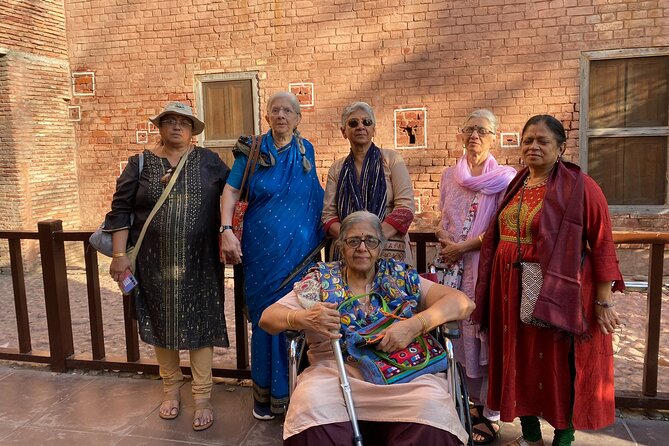 Golden Temple and Jallianwala Bagh Guided Tour - Dukh Bhanjani Ber Tree and the meaning of holy dips