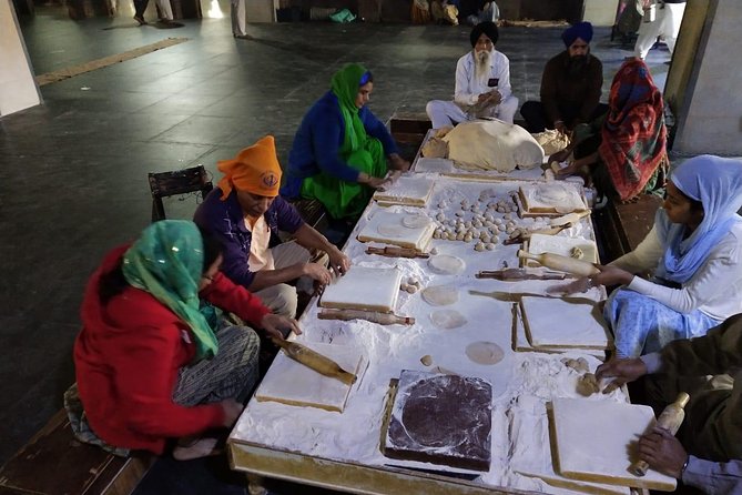 Golden Temple and Wagah Border Private Tour with Punjabi Lunch - Golden Temple: Spiritual Center Time That’s Actually Useful
