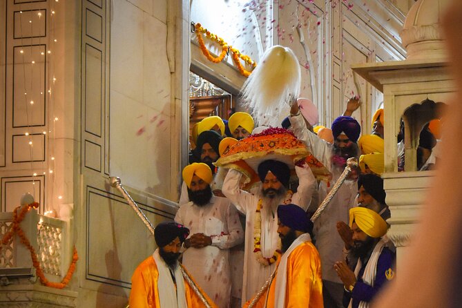 Golden Temple Guided Tour (Planet Amritsar Inc.) - Stop 3: Baba Deep Singh Ji Memorial and the warrior memory
