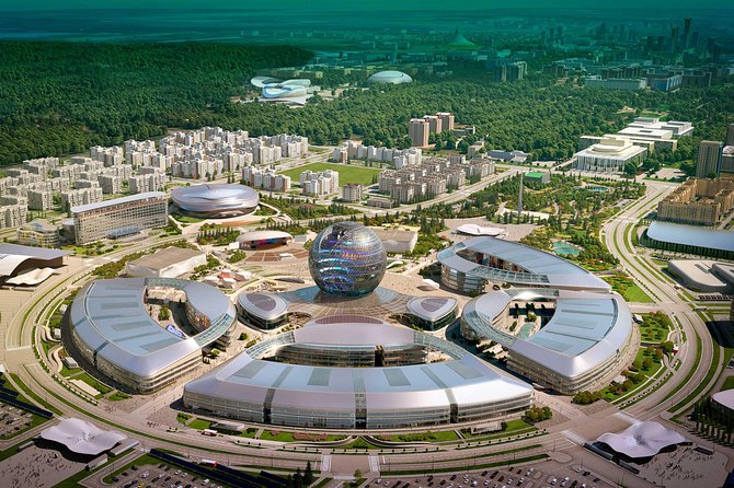 Half-Day Tour ( 4 hours) - The Millennium Axis and Ak Orda: the city’s planning idea, on foot