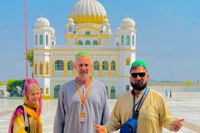Kartarpur Corridor and Gurdwara Sahib Yatra Guided Tour - Getting started in Lahore: the meeting point and what it means