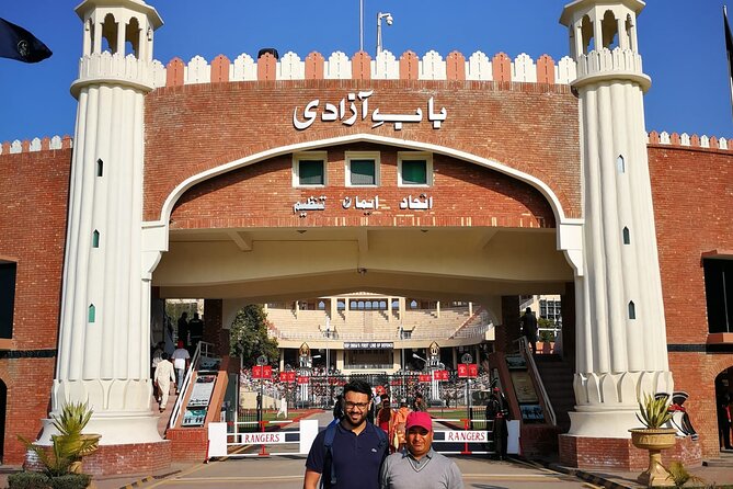 Lahore Full Day Sightseeing Tour - Getting Picked Up and Staying On Track in Lahore