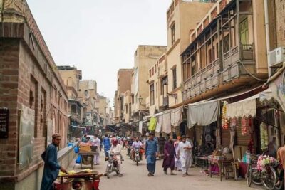 Lahore Full Day Sightseeing Tour - Entering Lahore Fort: More Than a Big Photo Stop