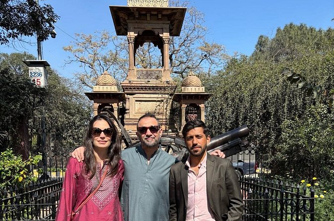 Lahore Heritage and Sightseeing Guided Tour - Shalimar Gardens: The Royal Escape Moment