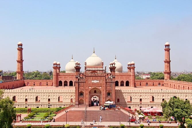 Lahore Heritage in a Day - Gali Surjan Singh: narrow lanes and a sense of Old Lahore