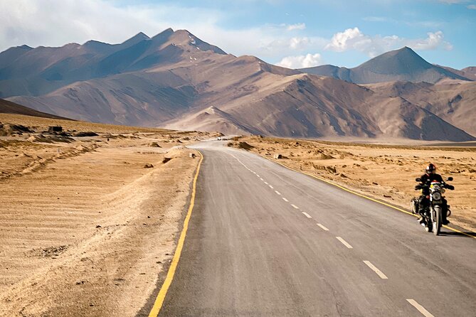 Leh Ladakh Motorcycle Tour / Private Luxury Car Tours - Thiksey, Druk Padma Karpo School, and Shey: the Leh return with meaning