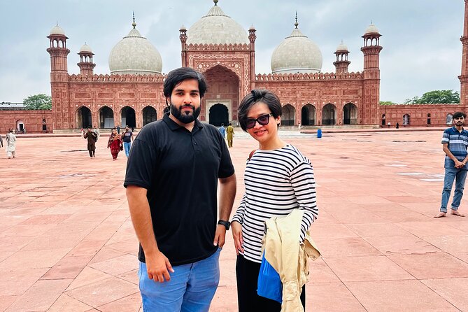 Private Lahore Full Day Sightseeing Tour - Lunch timing on Food Street Fort Road (and why that flexibility helps)