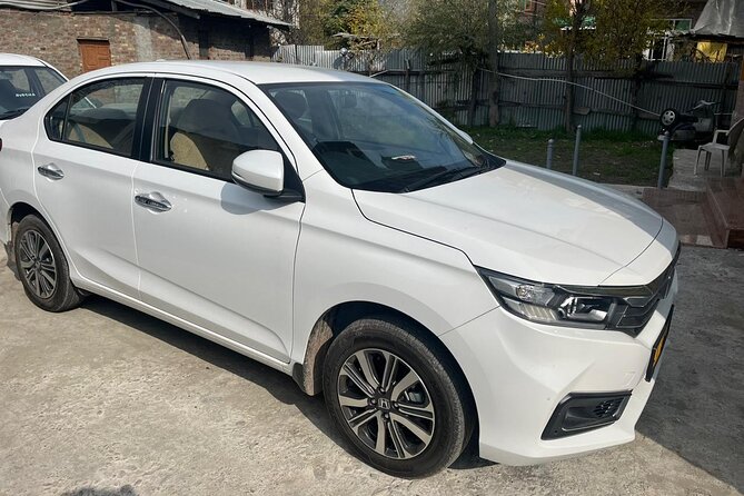 Private Sedan Cab to and from Srinagar Airport and Dal Lake - Return Trip to the Airport: Keep Your Comfort, Protect Your Time