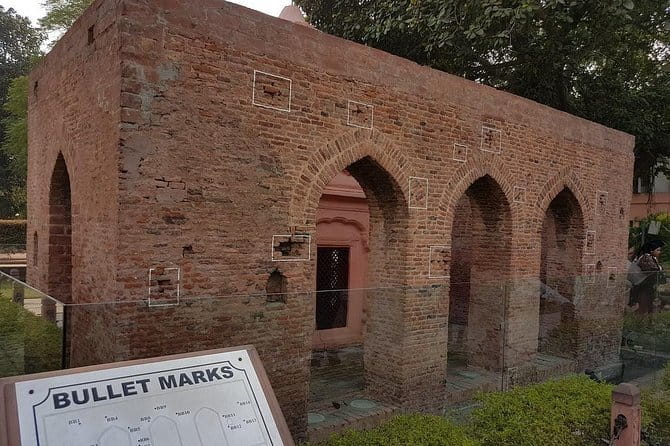 The Grand Amritsar Experience Combined With WAGAH FLAG CEREMONY - Ram Tirath Temple: myth and quiet time on the outskirts