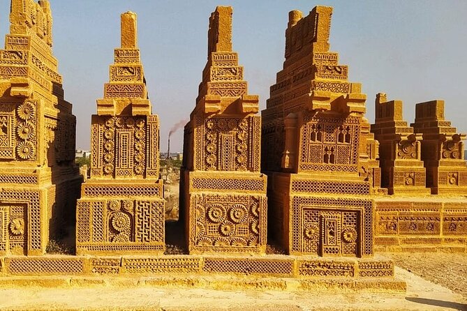 UNESCO World Heritage Tour Near Karachi - Chaukhandi Tombs: Carved Stone in a Graveyard-Only Style
